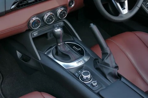 20170315Roadster-RF_183-20170323174717-618x412