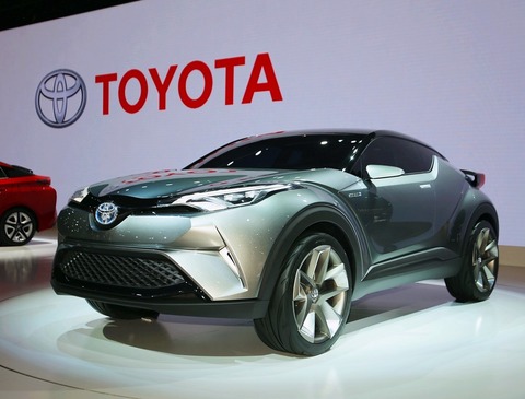 TOYOTA_C-HR_01