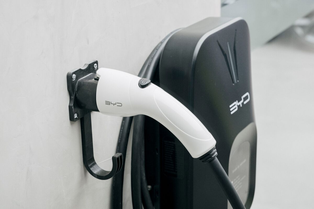 BYD、高速で充電できるEV新システム発表 ガソリン車の給油並みの速さに : ドライブまとめ