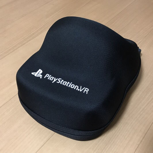 Psvr 公式ライセンスのケースが届いた 程よい隙間があるからレンズが傷つくことないし凄くいいなこれ 真っ黒vr