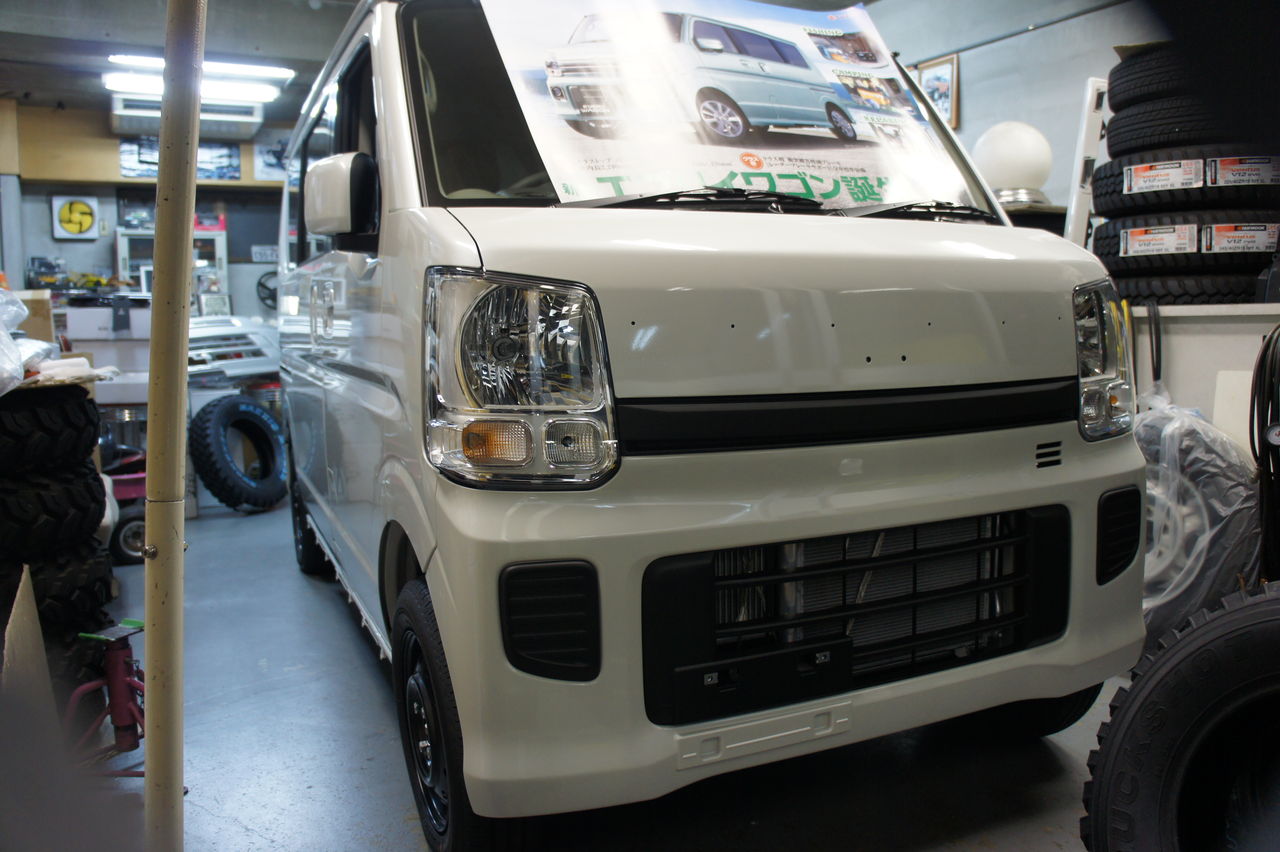 スズキ エブリィワゴン DA17Wボンネット ホワイトパール　新車外し 新車外し】 スズキ エブリィワゴン DA17W ボンネット 白パール