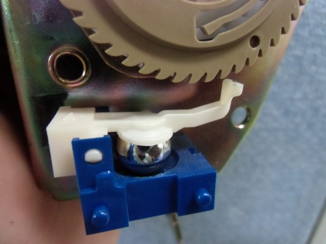 シートベルトに指を挟まれ抜けなくなって カーライフオート浜松