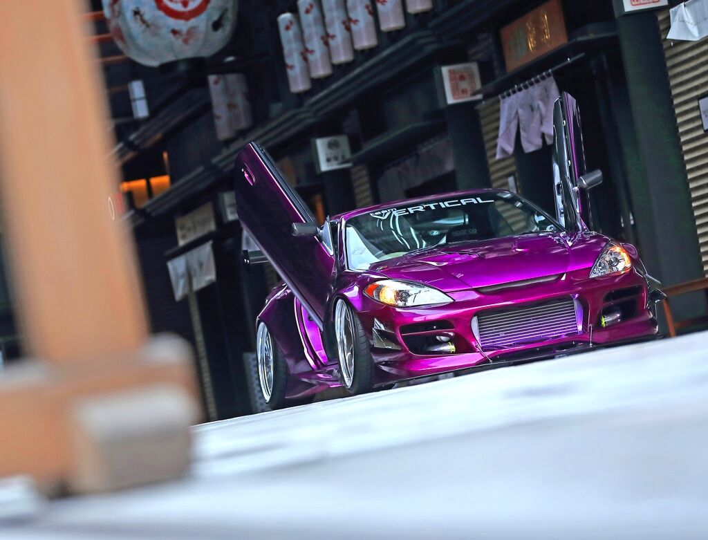 自動車雑誌 Option 公道ナンバー無し 道路運送車両法違反50万円以下の罰金 の改造車を掲載 News Car Multi Information