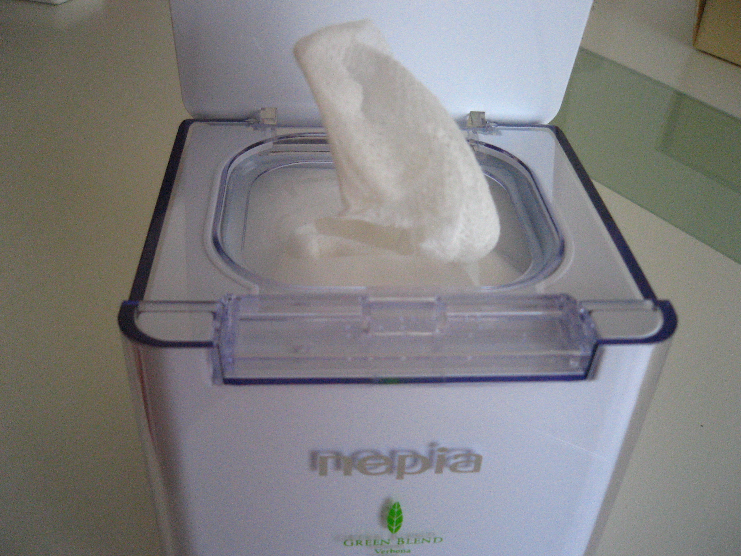 Mac G4 Cubeとnepia Cube Wet ぽっこりんこ
