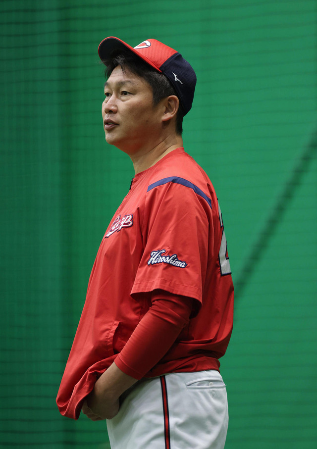 カープ新井監督、地獄の秋季キャンプ予告「練習を休んでいては上達はしない。たくさん汗をかいてもらう」