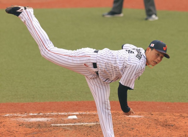 カープ栗林、侍ジャパンで“プロ初勝利”
