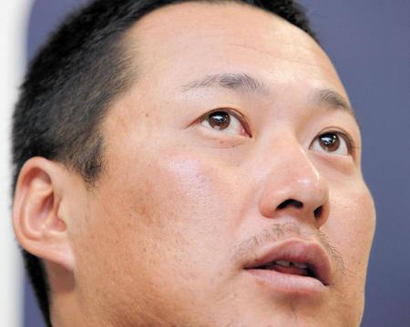 松山竜平契約更改2015_03