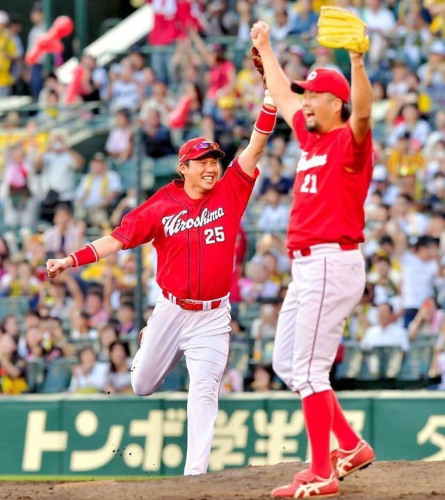 新井貴浩監督