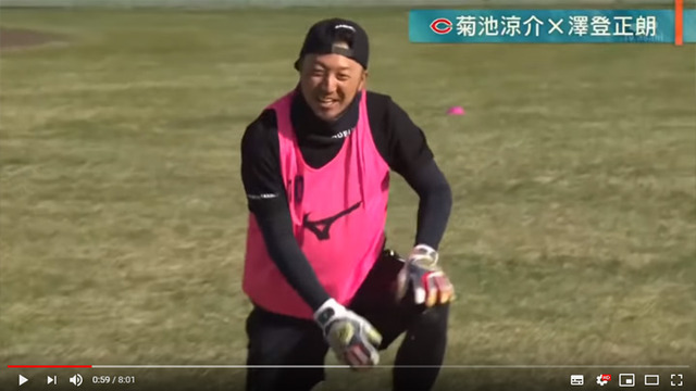 菊池涼介_オーバーヘッドキック_06