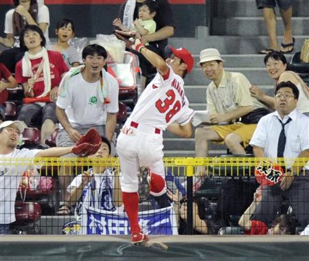赤松_ホームランキャッチ