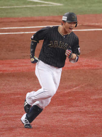 侍ジャパンvsオリックス_鈴木誠也ホームラン_02