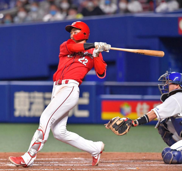 中村奨成プロ初ヒット