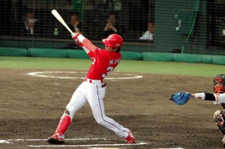 野間ホームラン01