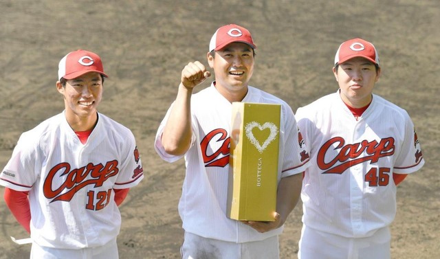 カープドラ6末包、開幕4番狙う