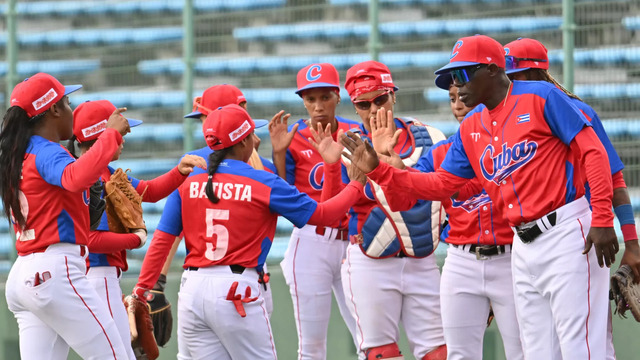 【悲報】女子野球キューバ代表、4人が行方不明。帰国途中のメキシコで亡命か？