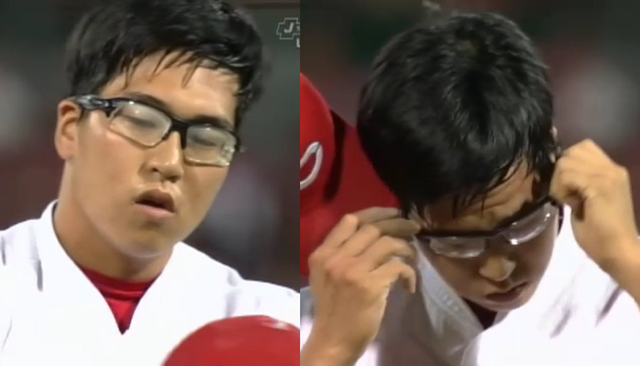 カープ加藤拓也メガネ曇る