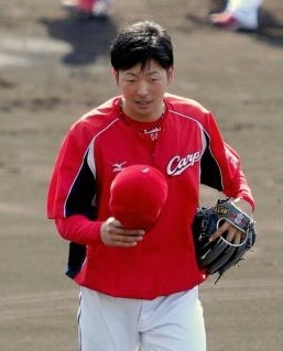 大瀬良肘の靭帯損傷