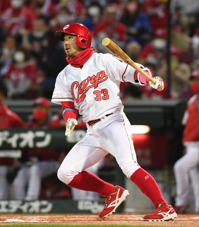 カープ菊池涼介、打率.500で首位打者＆最多安打