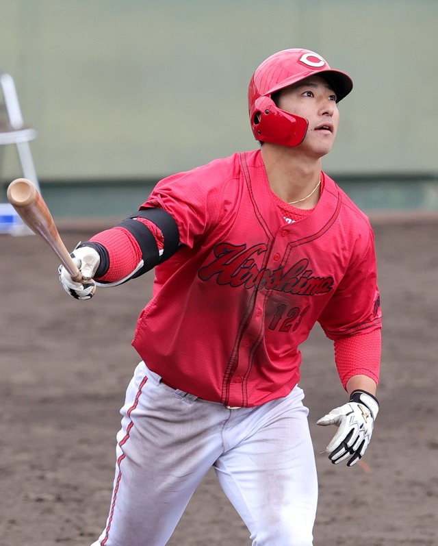 カープ中村貴浩、侍ジャパン根本からソロホームラン！逆方向へ着弾する技あり弾！！