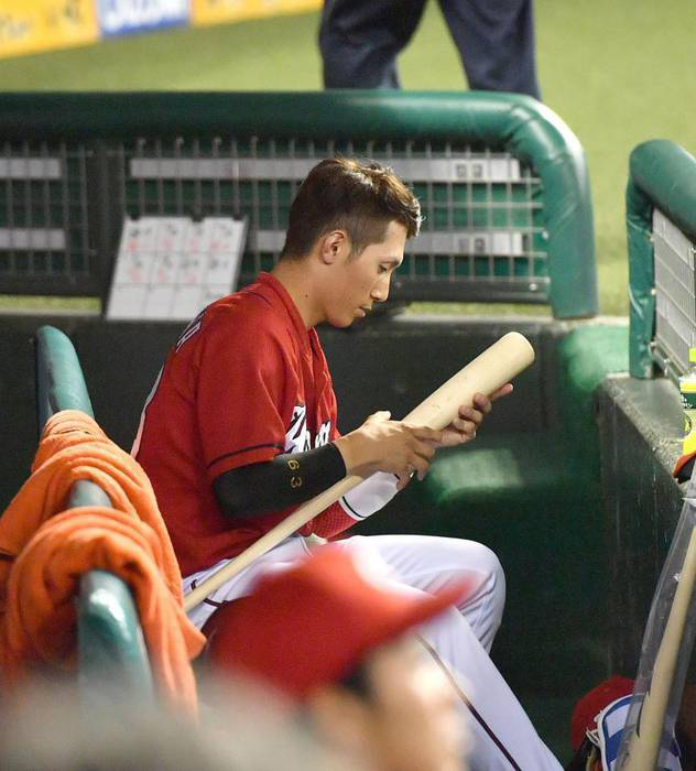 西川龍馬連続試合安打ストップ