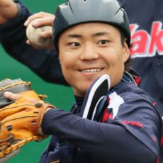 中村悠平カープキラー