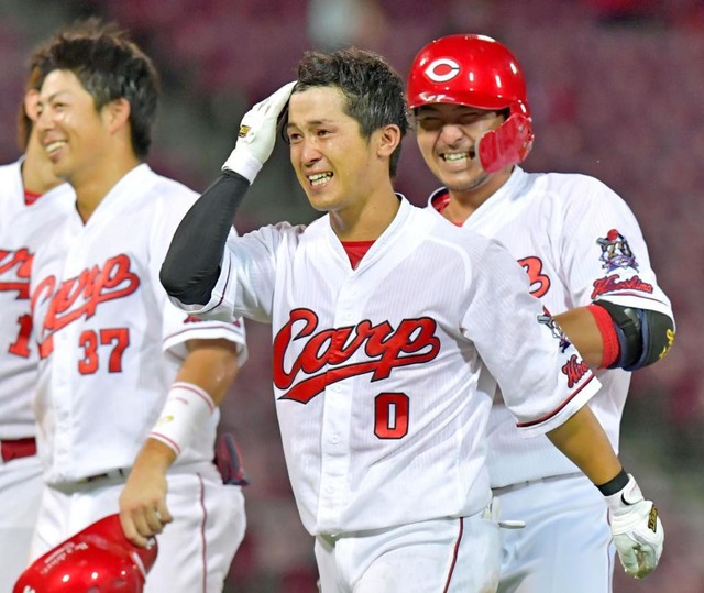 カープ上本崇司が2安打2得点!菊池涼介の代役が躍動