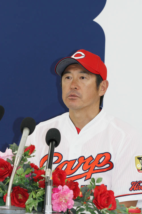 石井コーチ退任会見