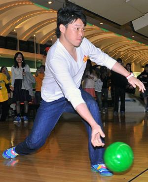 新井貴浩ボーリング