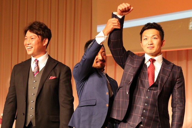 新井貴浩菊池涼介鈴木誠也ディナーショー_03