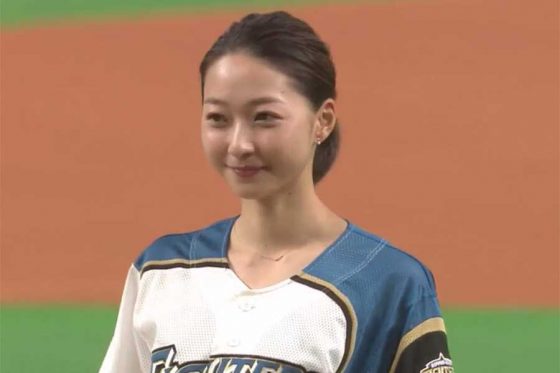 畠山愛理始球式札幌ドーム