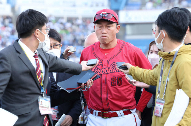 カープ新井監督「どんどん動きを出していきたい」