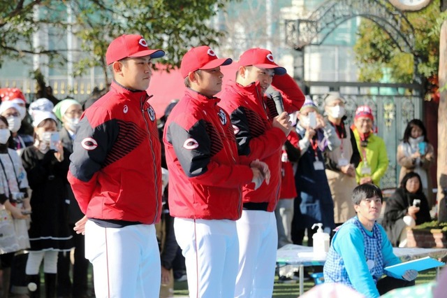 鈴木誠也堂林一岡餅つき大会 (1)