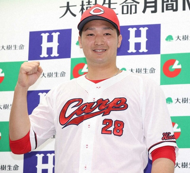 カープ小園＆床田が5月の月間MVP受賞_03