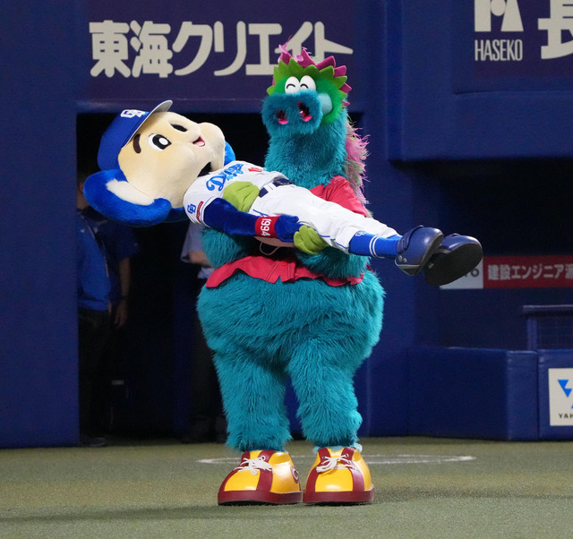 カープ・スラィリー公式インスタ開設