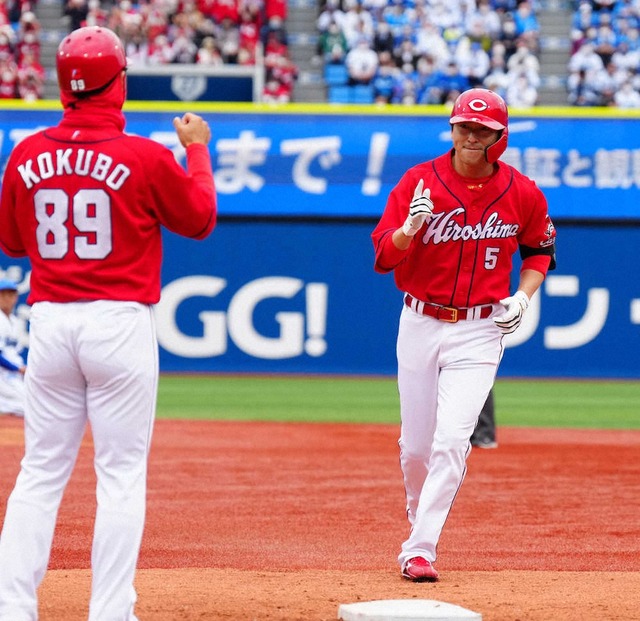 カープ長野久義、勝ち越し3号ホームラン