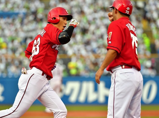西川龍馬先頭打者ホームラン月間3本