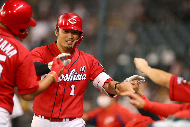 カープ鈴木誠也、2打席連続32号2ランホームラン！月間13本