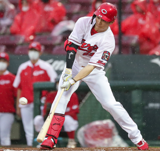 カープ西川龍馬悪球打ちタイムリー2本リプレイ