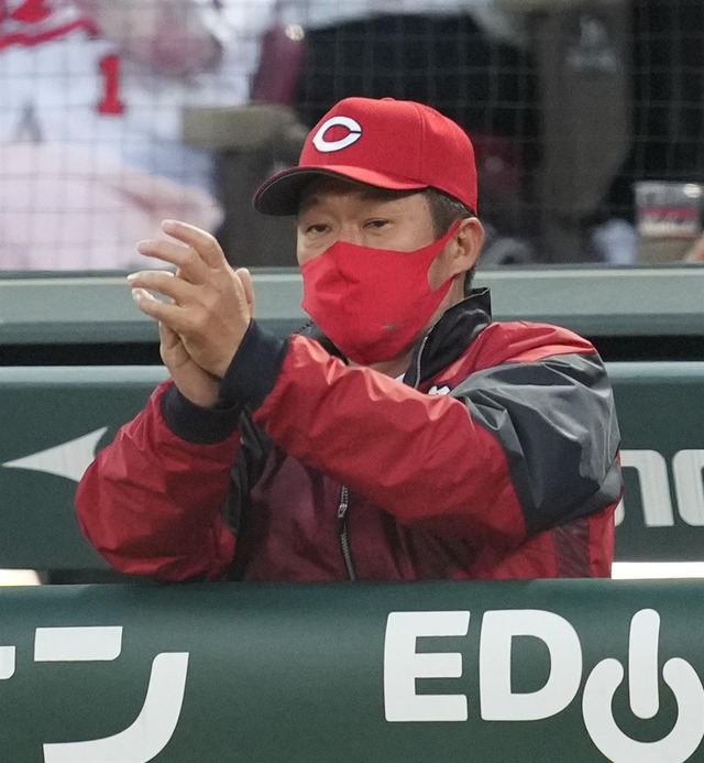 佐々岡監督「小園は失敗を恐れずやって欲しい」