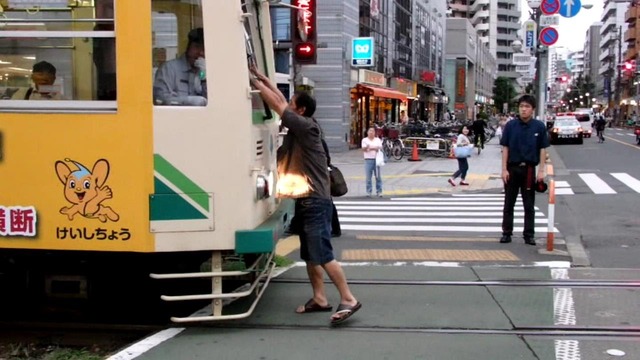 広島県民が恐怖を感じる路面電車の写真