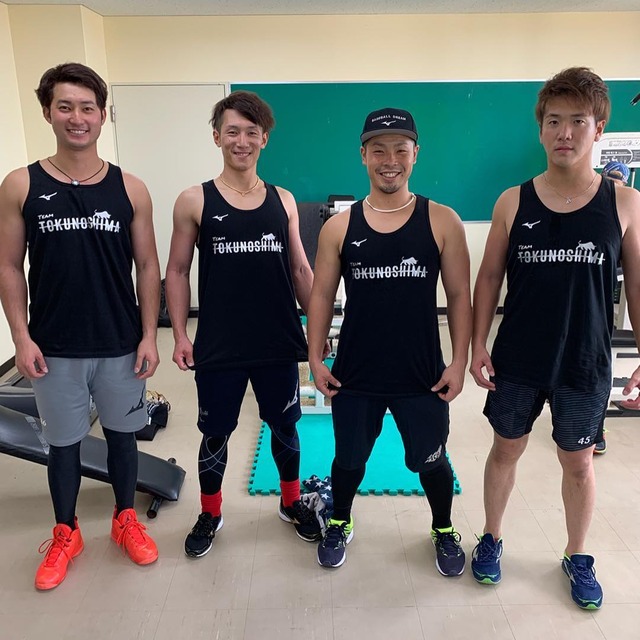 西川龍馬近藤健介鹿児島合同自主トレ_02