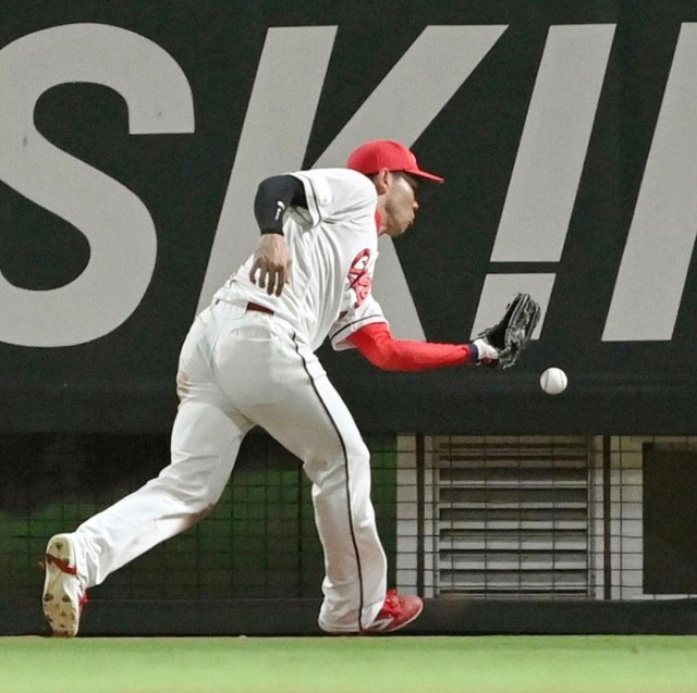 カープ秋山翔吾痛恨落球