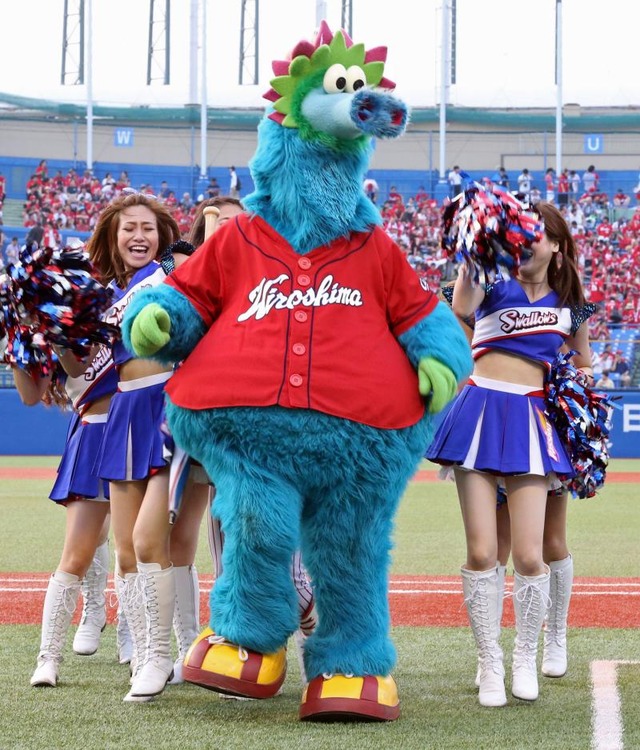 カープはチアガールを導入するべき？観客動員増加のためにできるイベントは何がある？