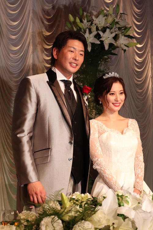 カープ大瀬良大地_鈴木誠也_結婚指輪_プレー