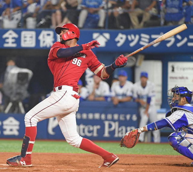 広島メヒア強打者