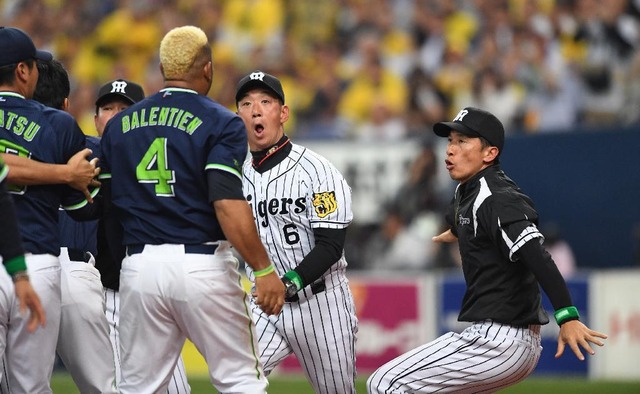 金本監督バレンティン乱闘