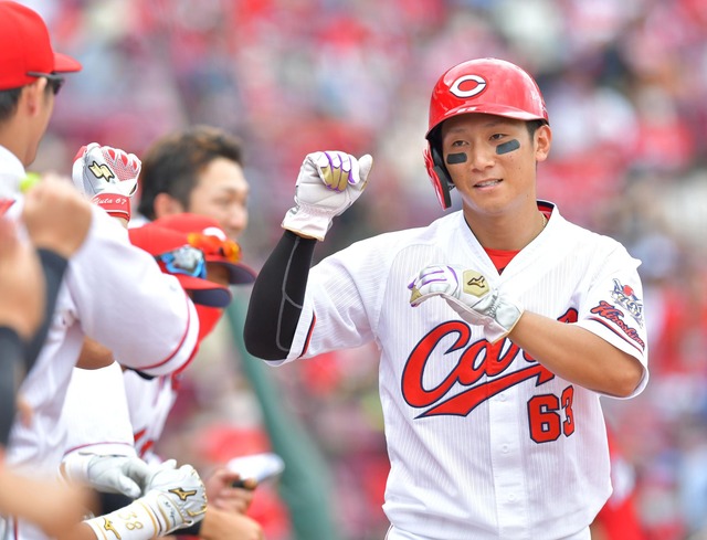 カープ西川が1軍復帰&即スタメンで猛打賞