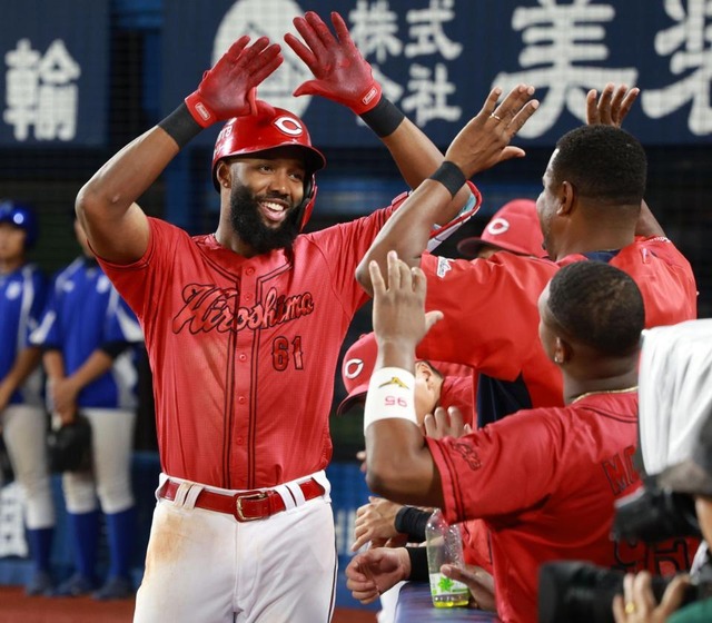 カープ新井監督「良い攻撃ができているので継続したい」