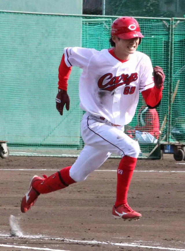 カープ辰見“圧倒的快走”で8盗塁！伝統の機動力野球を今一番感じる現ドラ選手