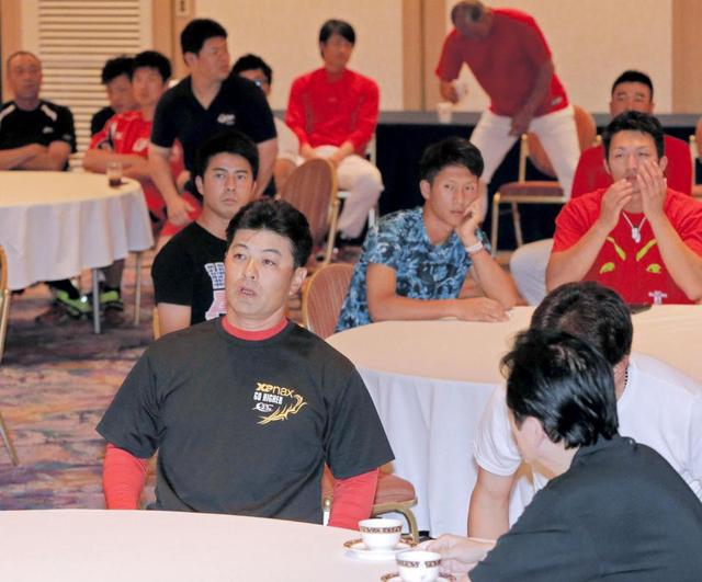 広島カープ_移動日優勝_宿舎_観戦02